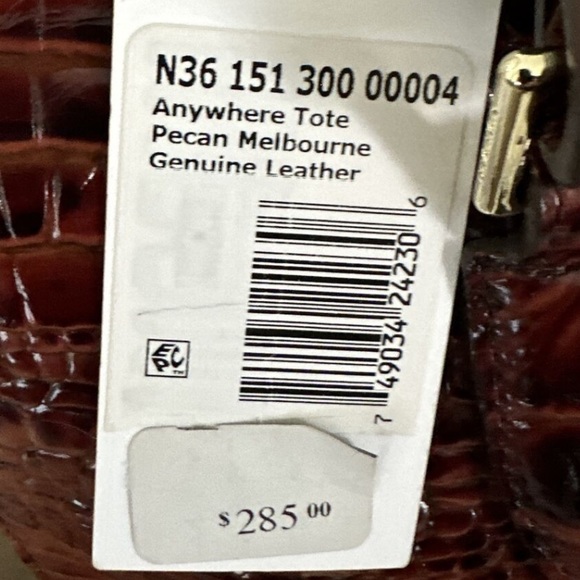 Brahmin Set! 4 pieces, backpack, tote, cross body & wallet! - Picture 6 of 13